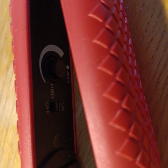 Valectric Red Hair Straightener Styler - Picture 11 of 11